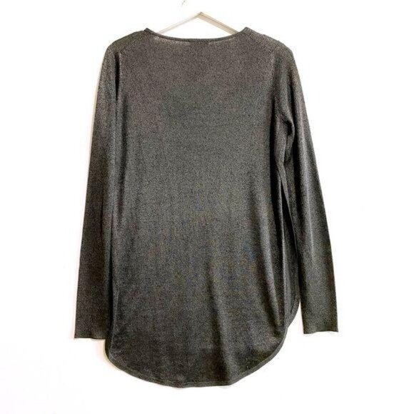 Theory scoop neck gray tunic top with side slits. Size M - Picture 2 of 9